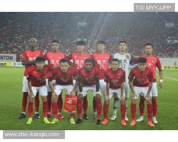 恒大足球队最新球员名单及其在赛季中的表现分析与展望